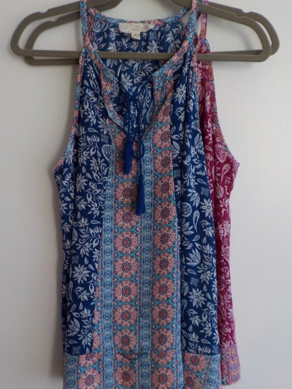 Pink Republic Top - Large - LOT of 2 - Sleeveless Boho Blue Pink (831)